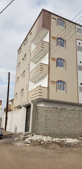 عمارة للبيع في عدن الشعب  الحرم الجامعي حي الدكاتره
