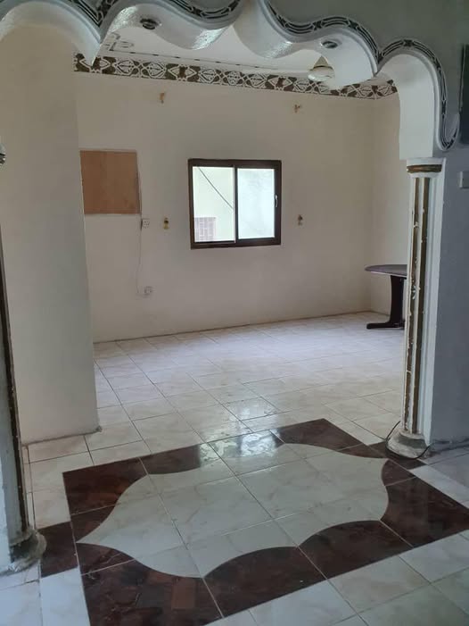 شقة للبيع بالتقنية العماير الخضر عدن