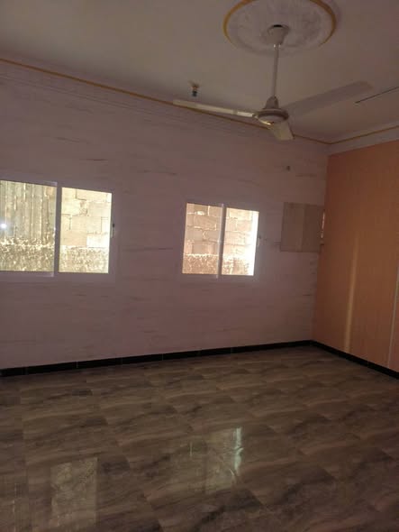 شقة للبيع في عدن. مدينة الشعب