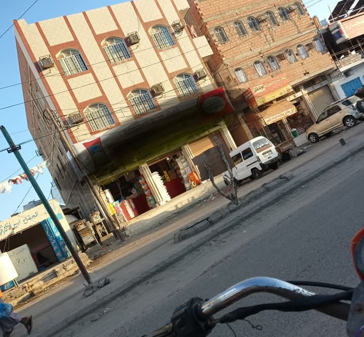 عمارة تجاري سكني للبيع