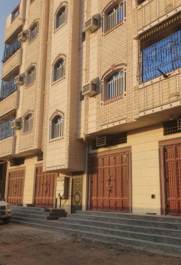 عمارة للبيع في عدن (إنماء) 
