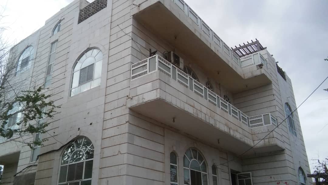 فله للبيع في خور مكسر 