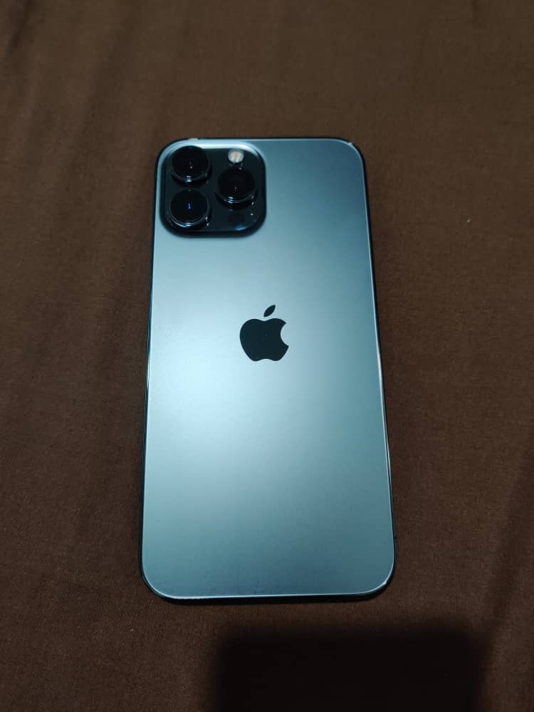  ايفون 13 pro max  للبيع في عدن