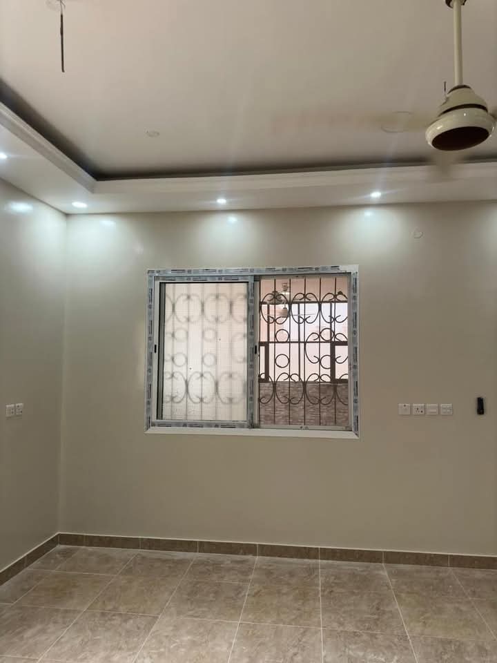 فيلا للبيع في مدينة عدن(الممدارة) 