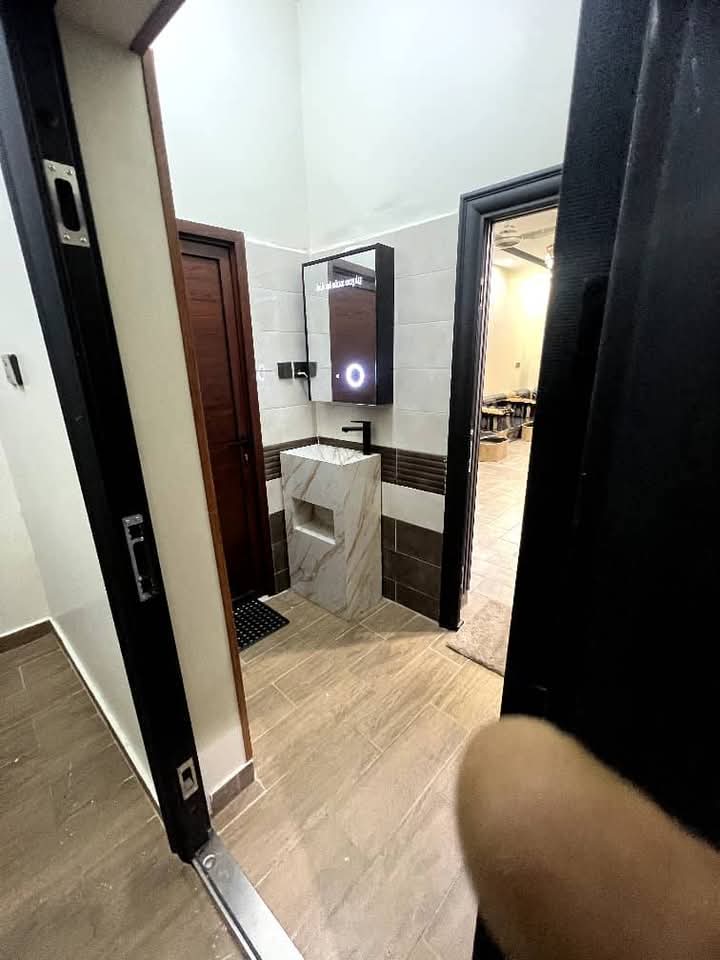 شقة مفروشة للإيجار في مدينة عدن (المنصورة) 