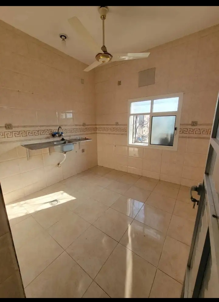 شقة للايجار في  عدن - المنصورة - امام مسجد الهدى